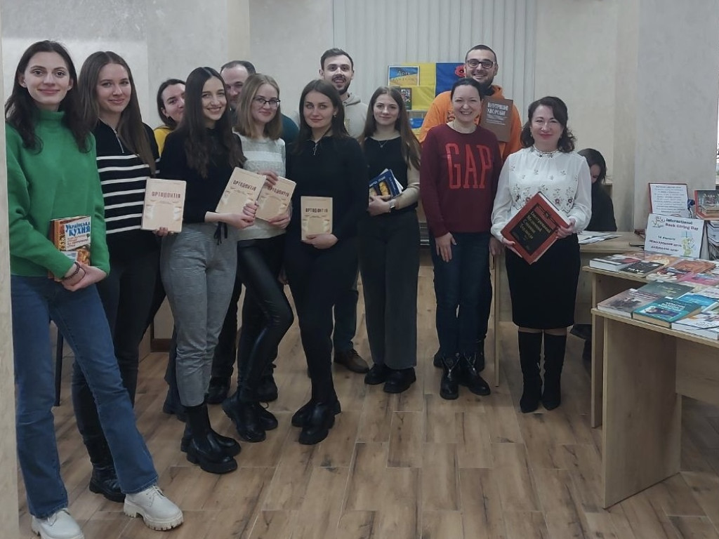Святкова Акція «Подаруй бібліотеці книгу»