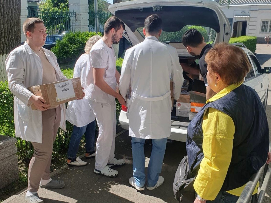 Великодній кошик для захисників України